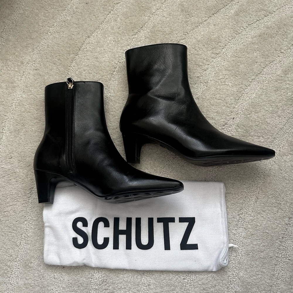 SCHUTZ Black Leather Pointed Toe Ankle Boots